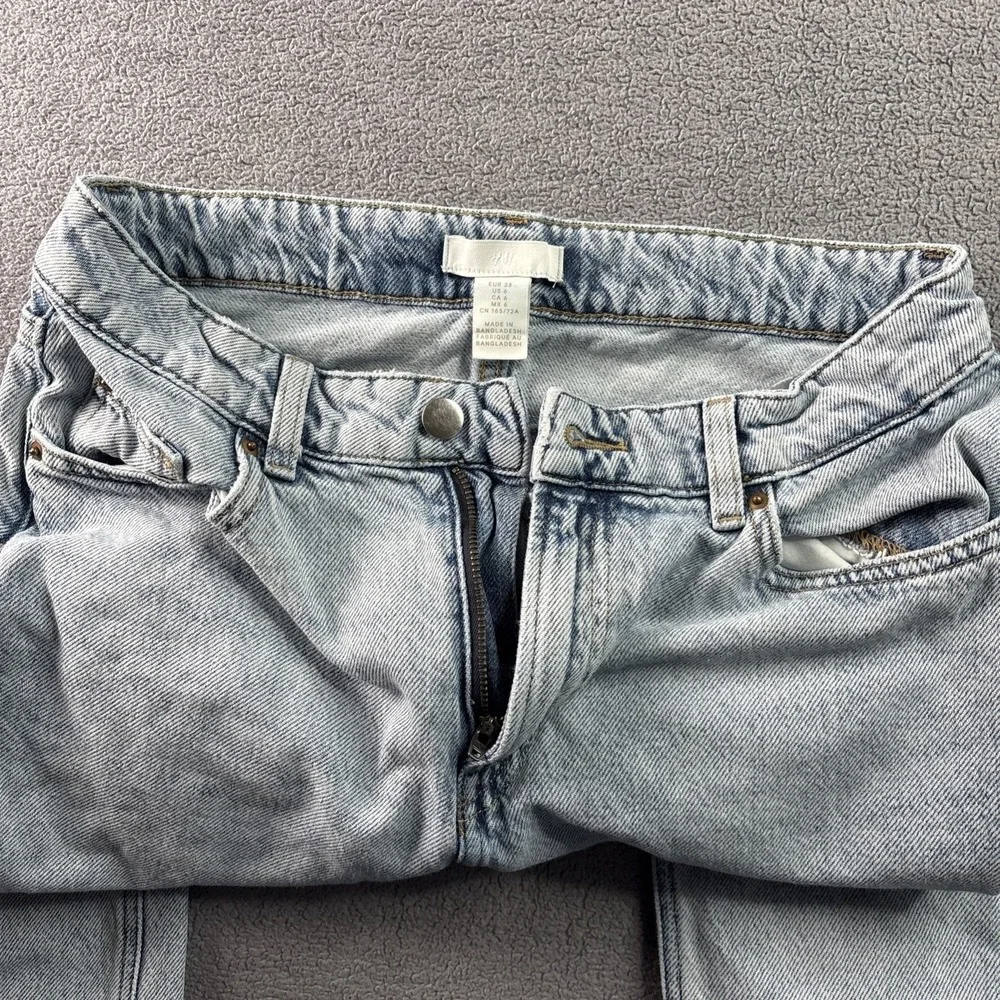 H & M Straight Leg Light Blue Denim Jeans Size US 6‎